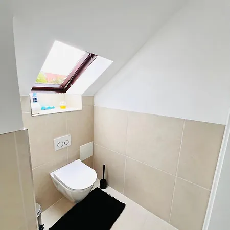 Deluxe Zuffenhausen Lägenhet Stuttgart